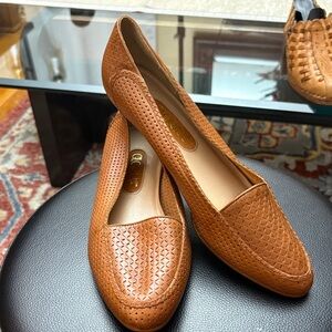“GLORIUS“Perforated Tan Leather Loafers, made in Brazil , size 11B,wedges flats